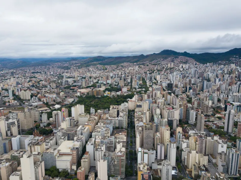 Da Compra à Venda: Como Tomar as Decisões Certas em Cada Fase do Seu Imóvel na Serra