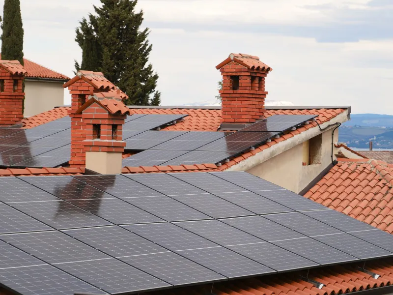 Construção Consciente na Serra: Práticas Sustentáveis Que Valorizam Seu Imóvel e Preservam a Natureza