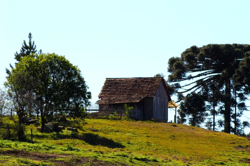 Antes de Comprar, Ouça: Um Guia Para Avaliar Ruído e Qualidade Ambiental em Imóveis na Serra