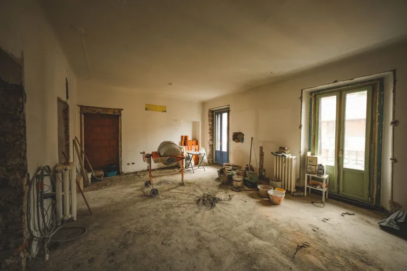 Reformar Antes de Vender: Quando a Obra Vale o Investimento e Quando É Melhor Deixar Para o Comprador Decidir